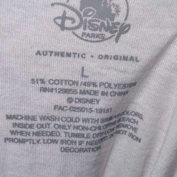 Adorable "Rare"Disney Cat Lady white classic tee - Picture 5 of 7